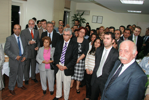 Başkan Kolcuoğlu
Baro Çalışanlarına 
Veda Etti
 - 1